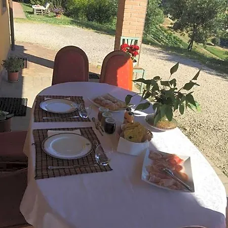 Il Casale Di Lavinia Bed and Breakfast Fabro