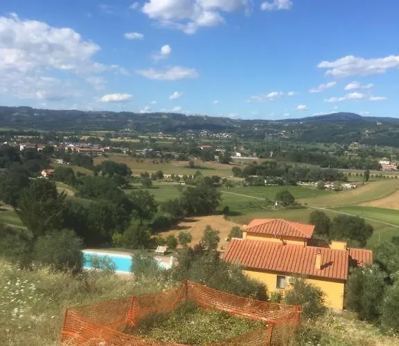 Il Casale Di Lavinia Alojamento de Acomodação e Pequeno-almoço 3*